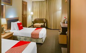 Oyo 3967 Pantai Wisata Makassar 2*