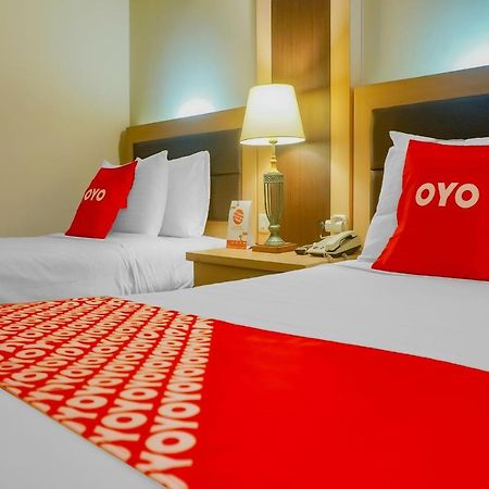 OYO 3967 Hotel Pantai Wisata Makassar Bagian luar foto
