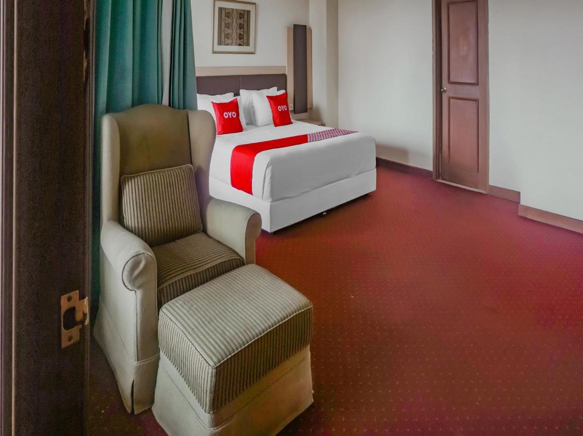 OYO 3967 Hotel Pantai Wisata Makassar Bagian luar foto