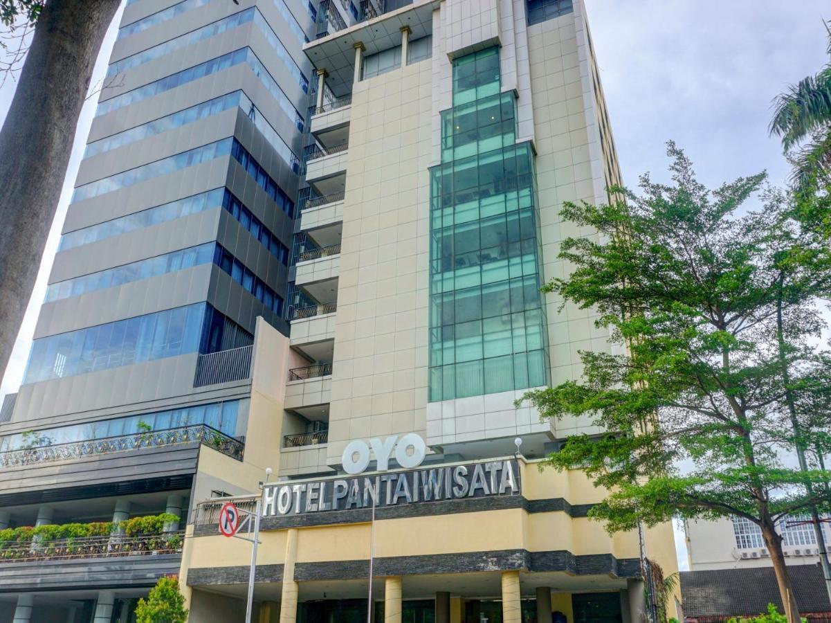 OYO 3967 Hotel Pantai Wisata Makassar Bagian luar foto