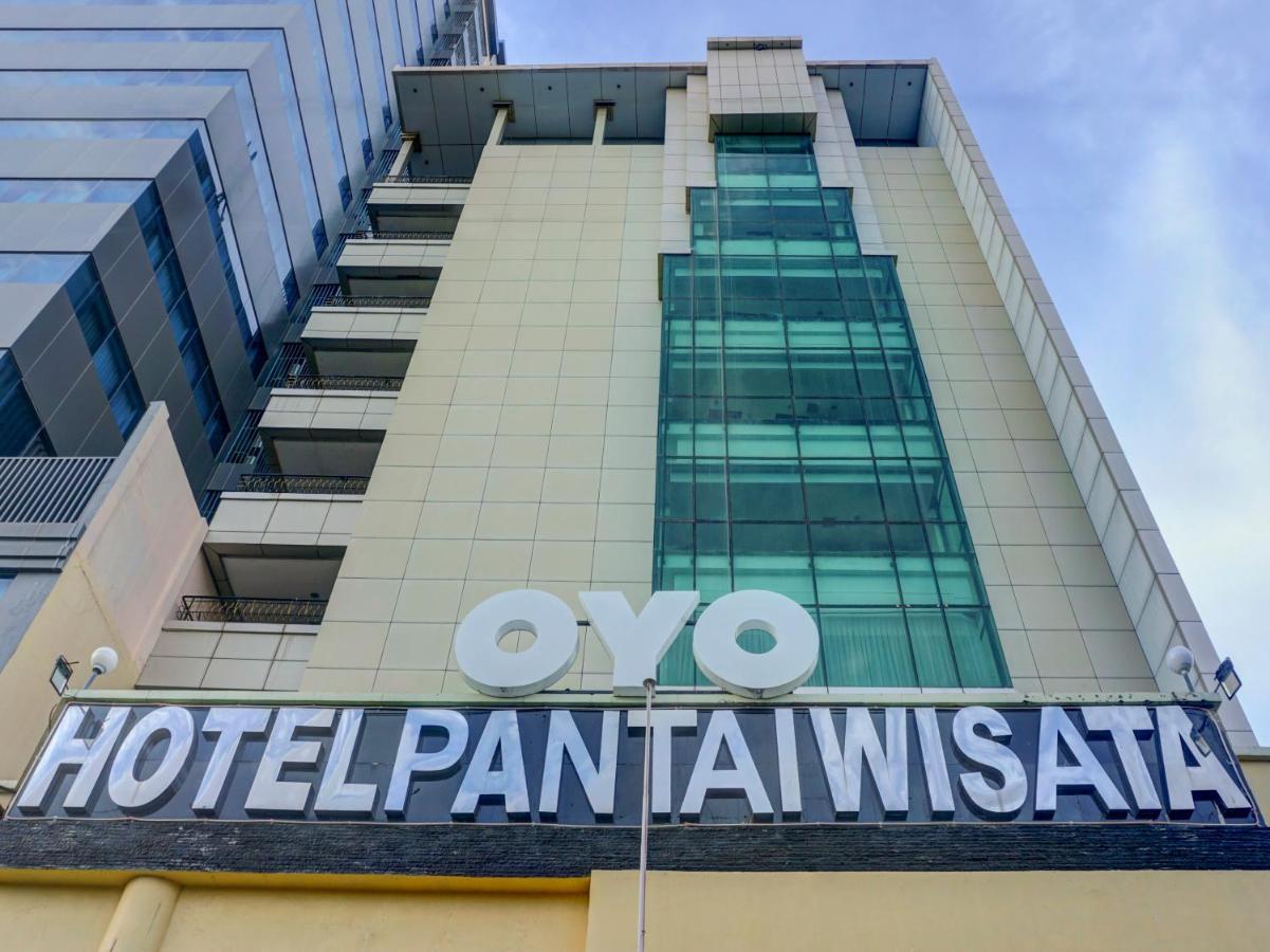 OYO 3967 Hotel Pantai Wisata Makassar Bagian luar foto