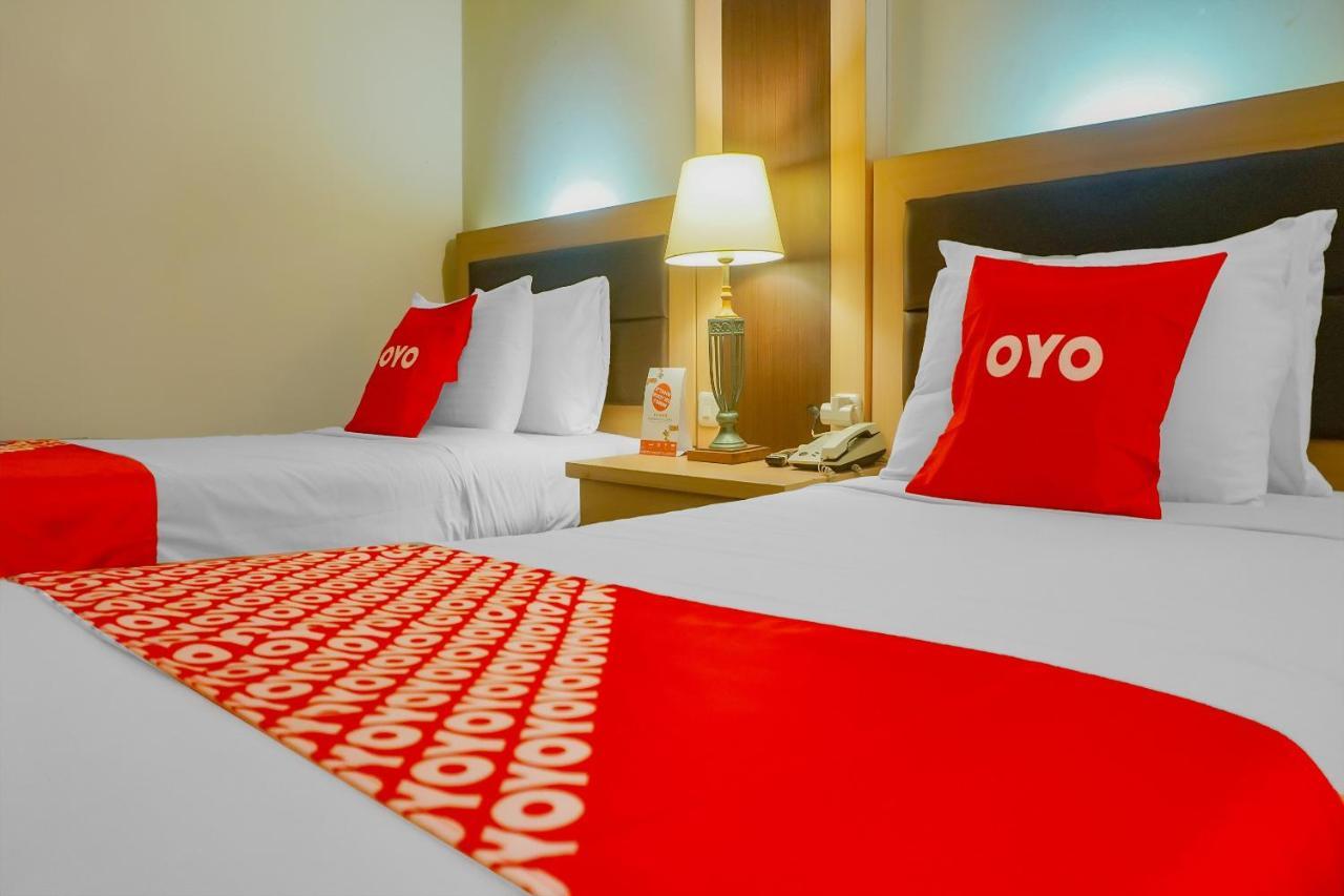 OYO 3967 Hotel Pantai Wisata Makassar Bagian luar foto